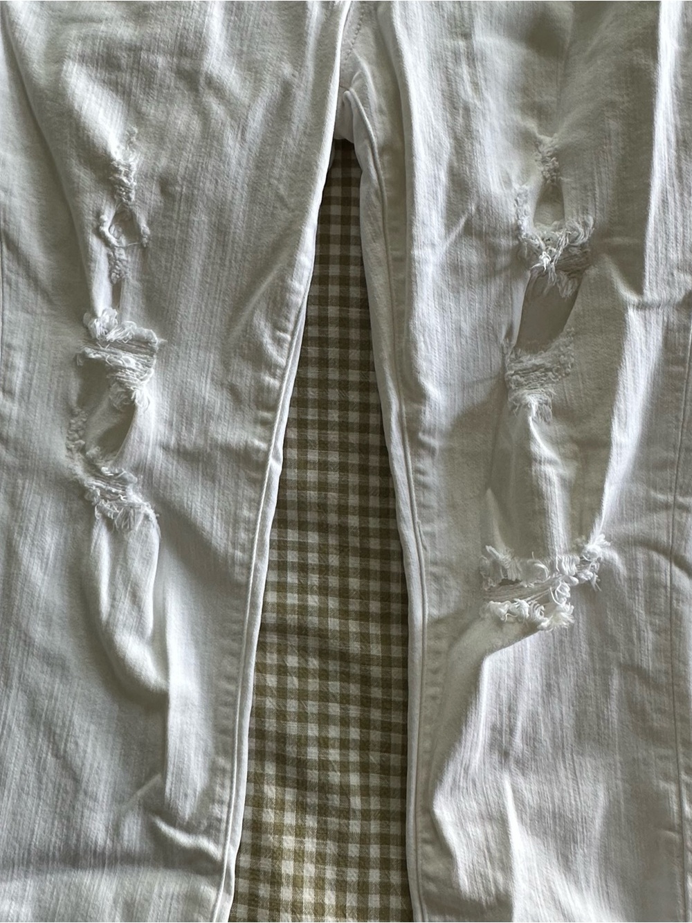 Madewell White Distressed Skinny Jeans - Picture 2 of 6